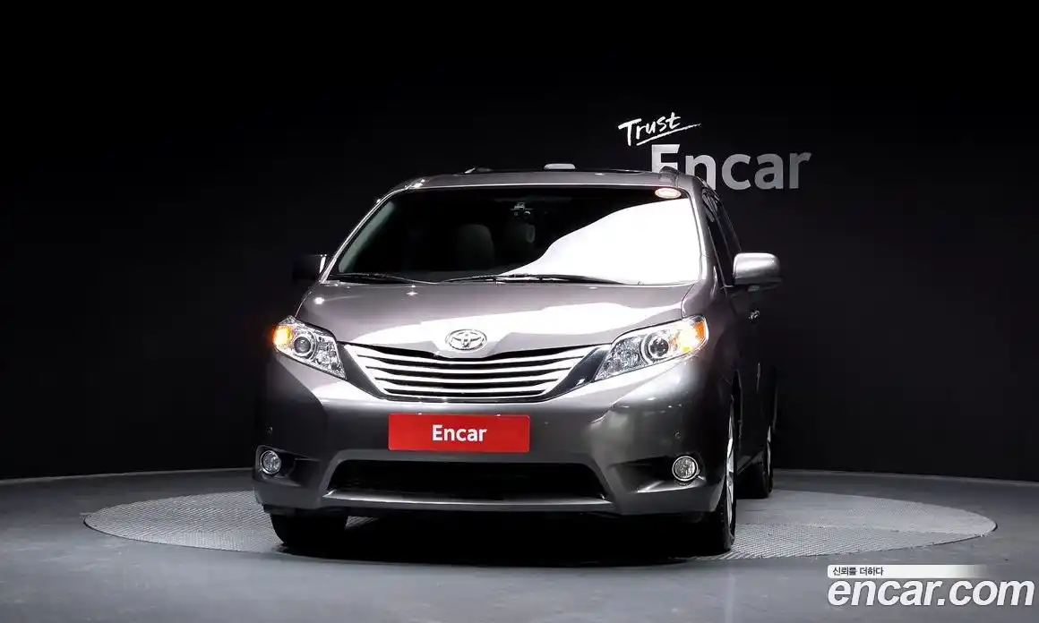 Toyota Sienna 2014 3.5 гидро в Москве № 199672, фото 3
