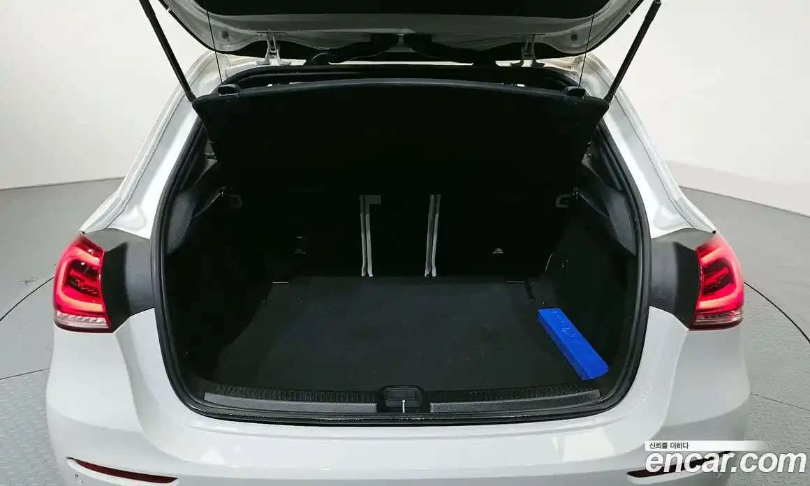 Mercedes-Benz A-Class 2020 2.0 гидро в Москве № 204490, фото 20