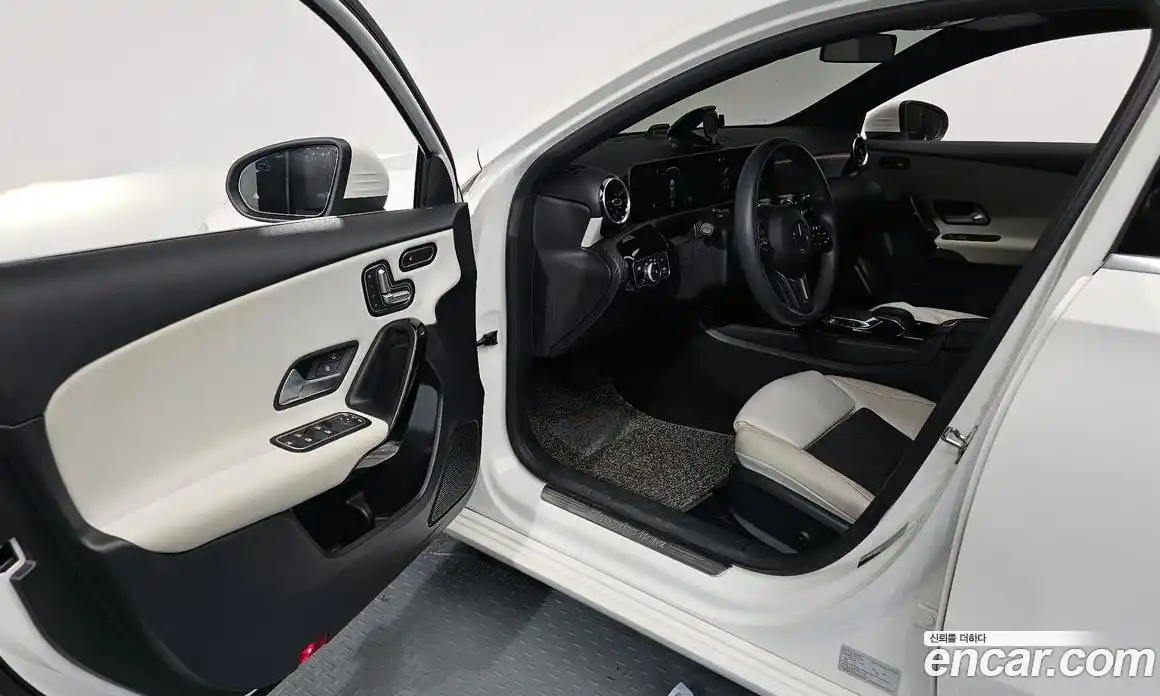 Mercedes-Benz A-Class 2020 2.0 гидро в Москве № 204490, фото 10