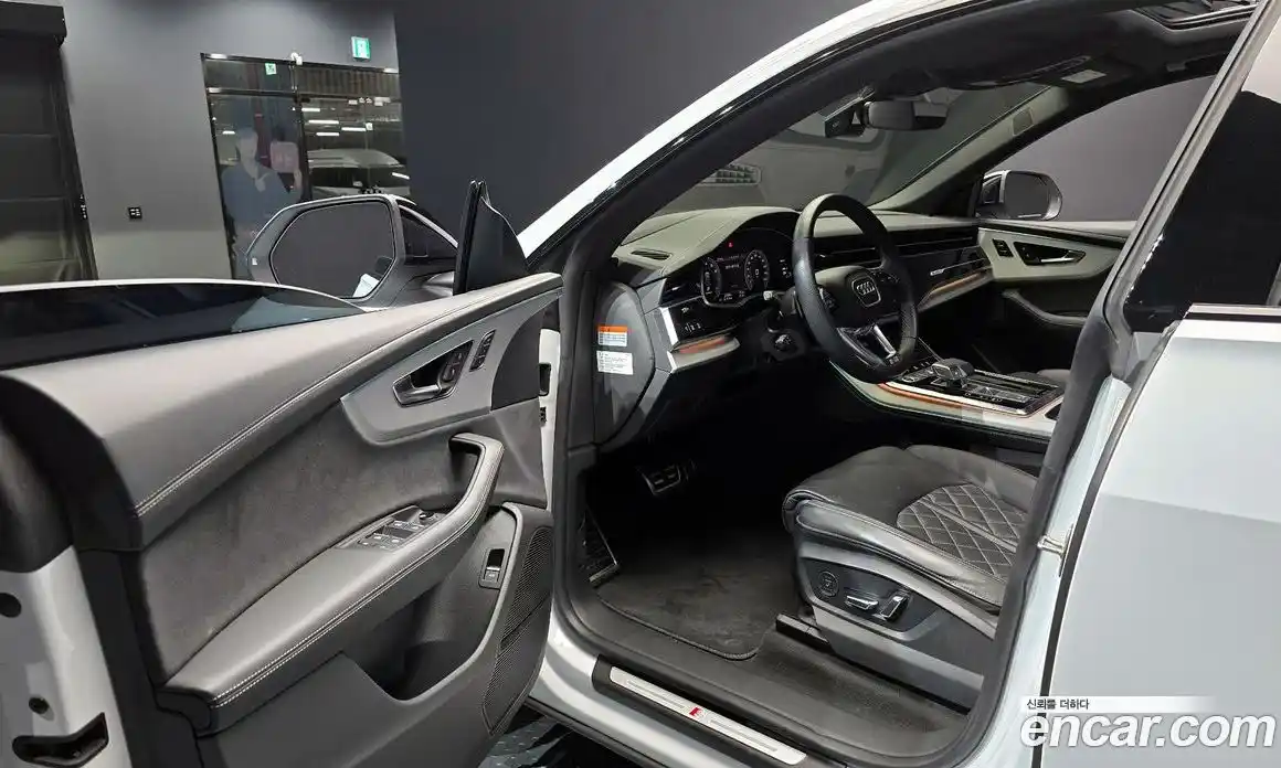 Audi Q8 2023 3.0 гидро в Москве № 212302, фото 11