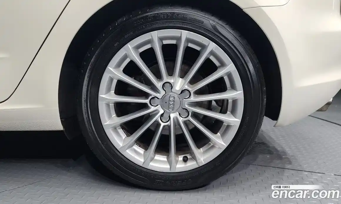 Audi A3 2015 2.0 гидро в Москве № 212671, фото 5