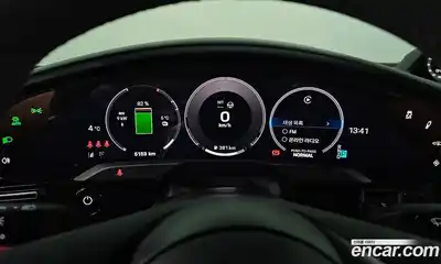 Porsche Taycan 2025 0.1 гидро в Москве № 212966, миниатюра 8