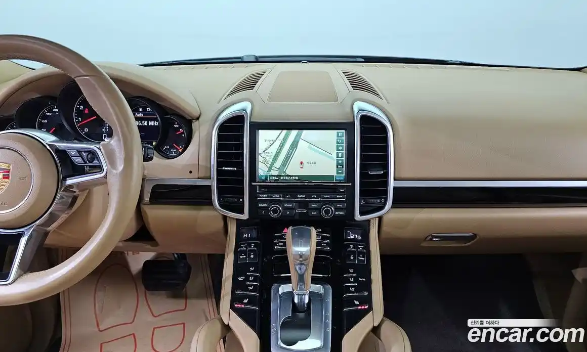 Porsche Cayenne 2015 3.6 гидро в Москве № 213274, фото 16