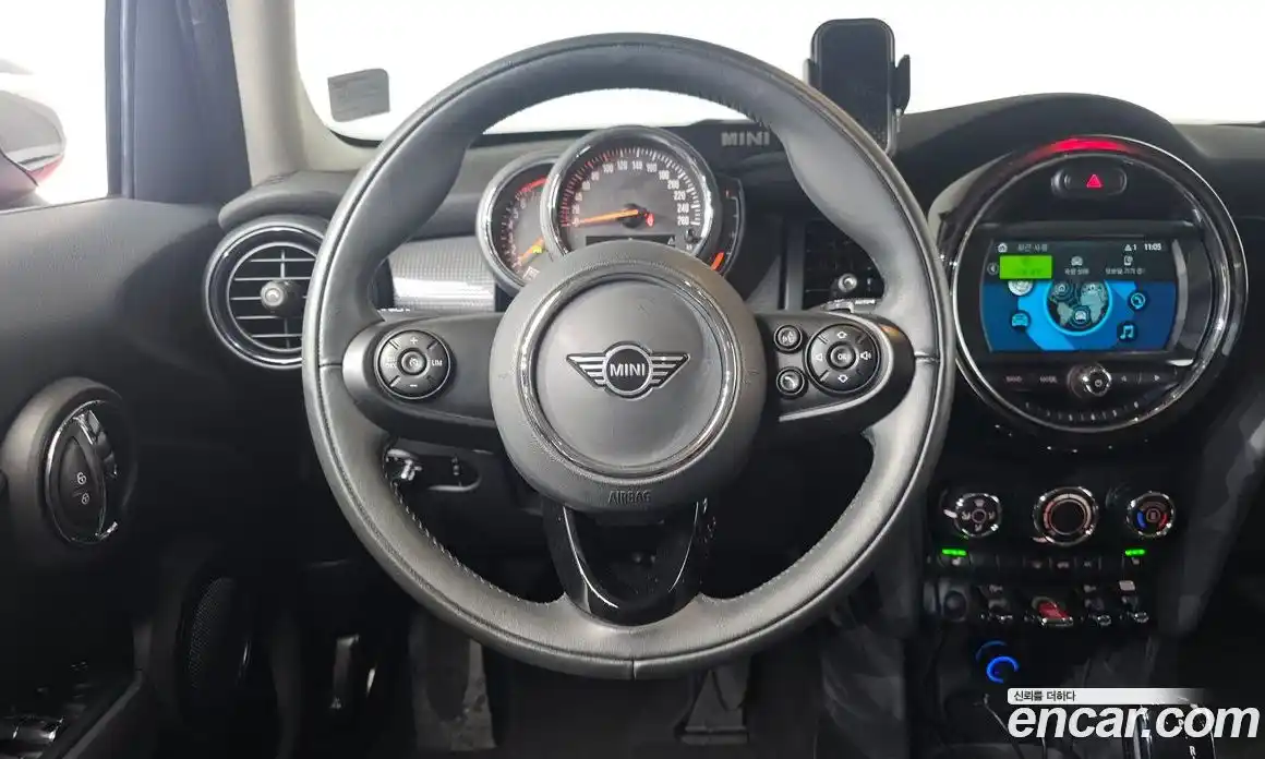 Mini Cooper 2020 1.5 гидро в Москве № 214043, фото 12