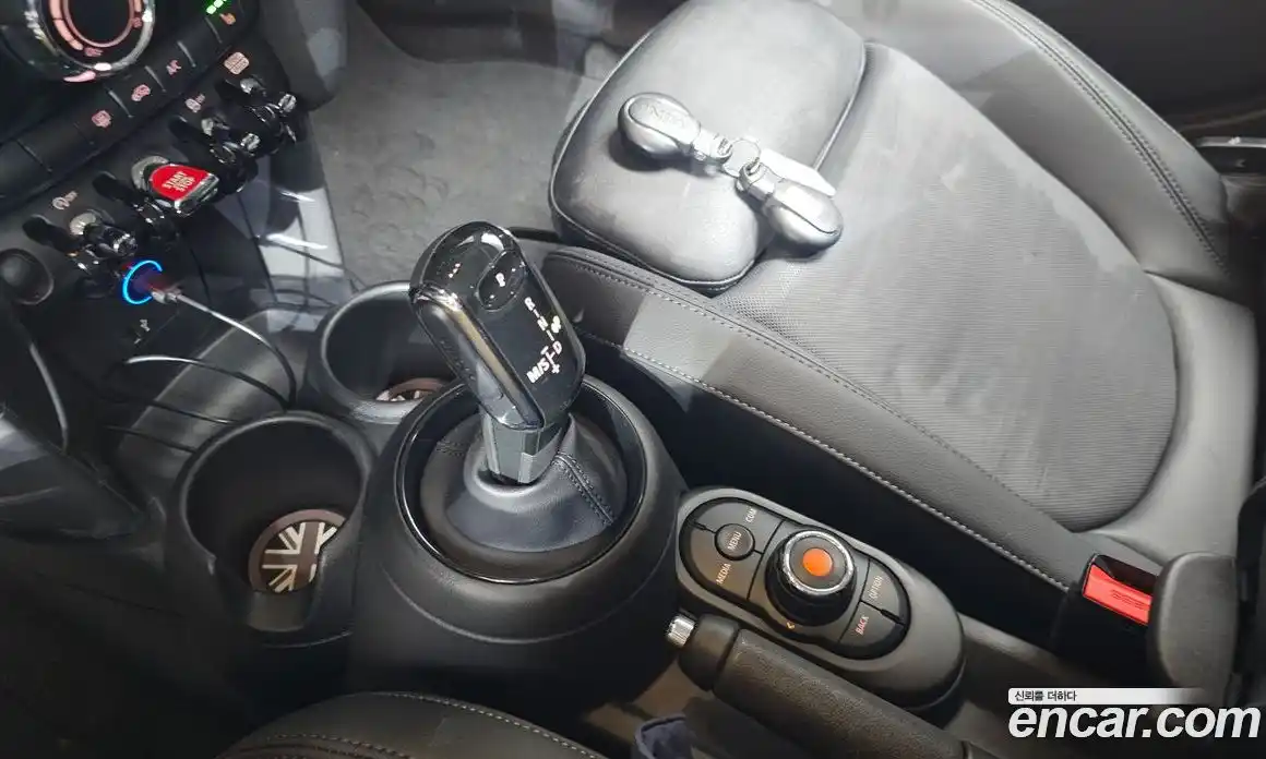 Mini Cooper 2020 1.5 гидро в Москве № 214043, фото 8