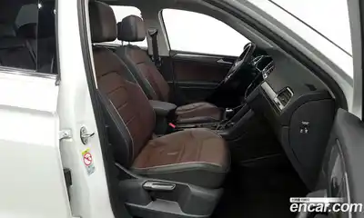 Volkswagen Tiguan 2023 2.0 гидро в Москве № 214993, миниатюра 11