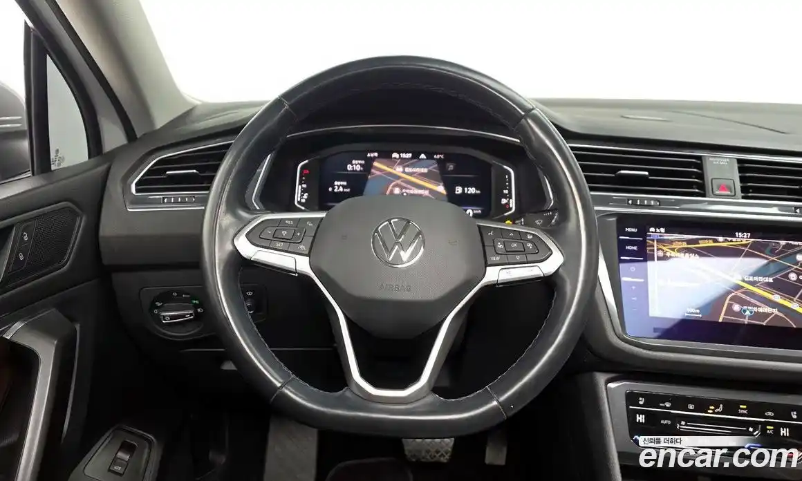 Volkswagen Tiguan 2023 2.0 гидро в Москве № 214993, фото 13
