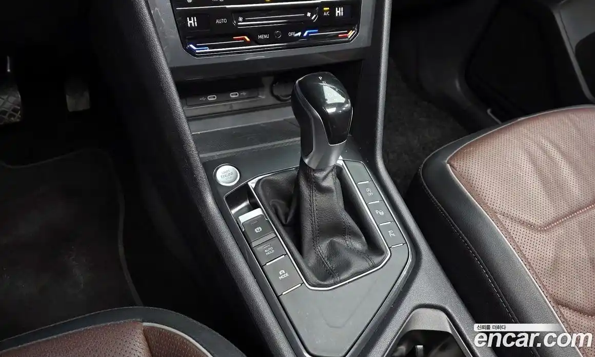 Volkswagen Tiguan 2023 2.0 гидро в Москве № 214993, фото 9
