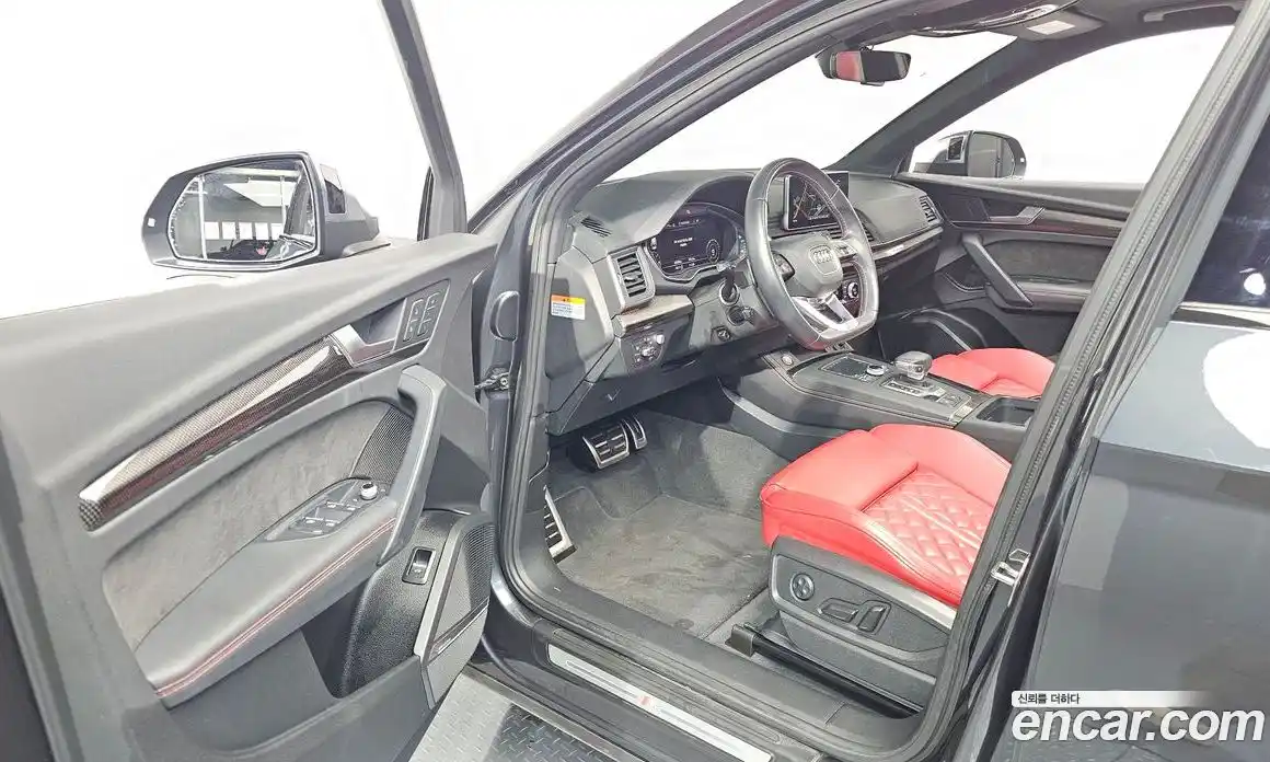 Audi SQ5 2020 3.0 гидро в Москве № 230119, фото 10
