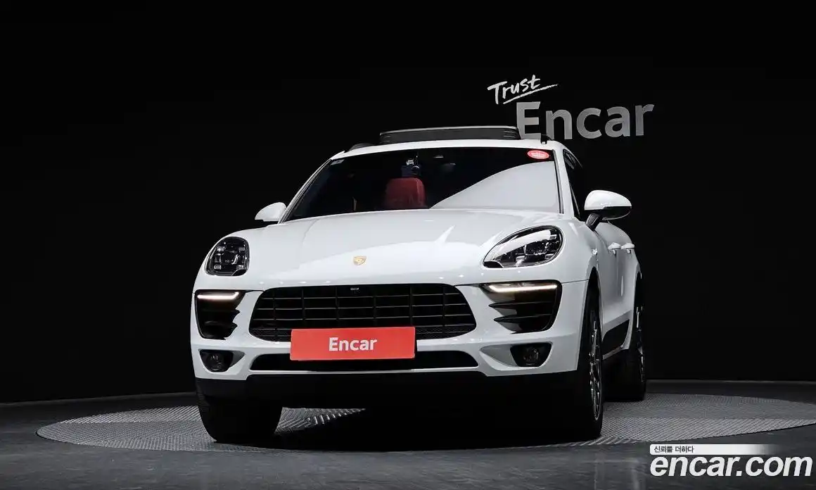 Porsche Macan 2016 3.0 гидро в Москве № 230995, фото 3