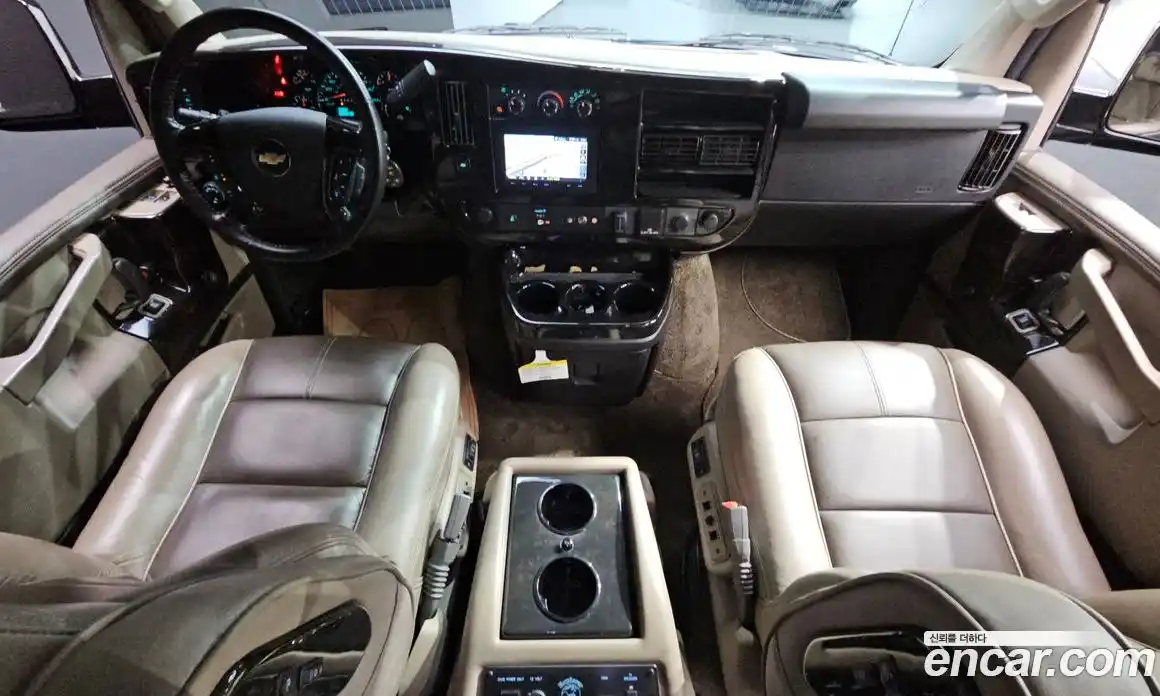 Chevrolet Express Van 2017 6.0 гидро в Москве № 234343, фото 7