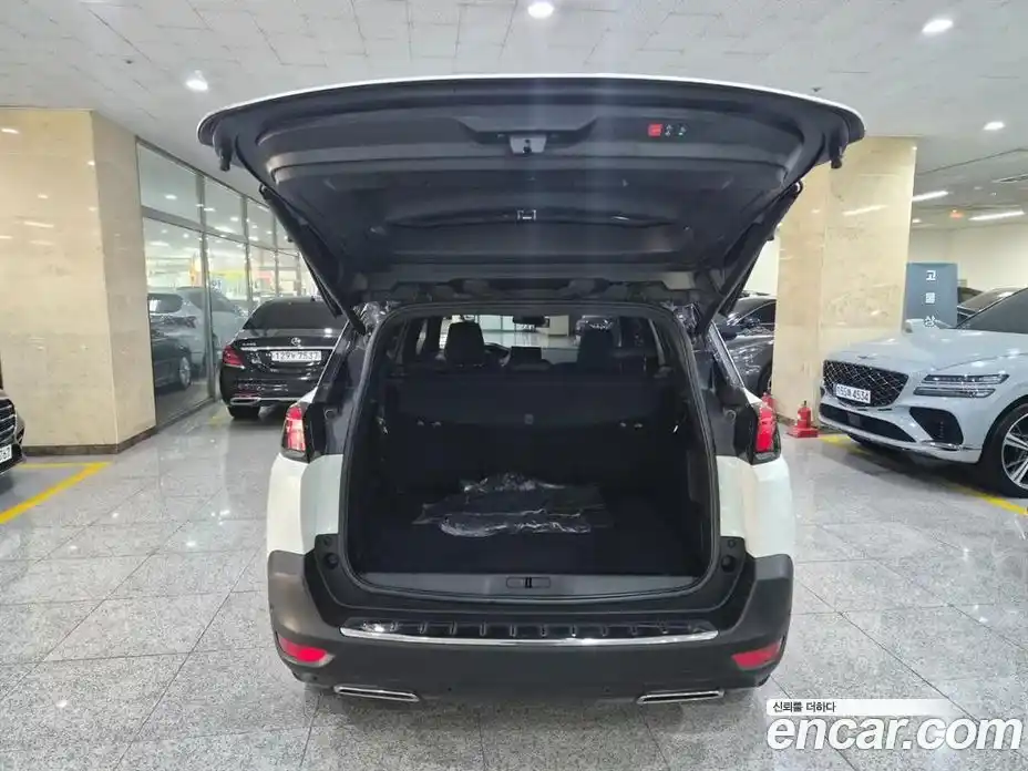 Peugeot 5008 2021 2.0 гидро в Москве № 235658, фото 5