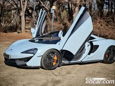 McLaren 570S 2019 3.8 гидро в Москве № 256906, миниатюра 3