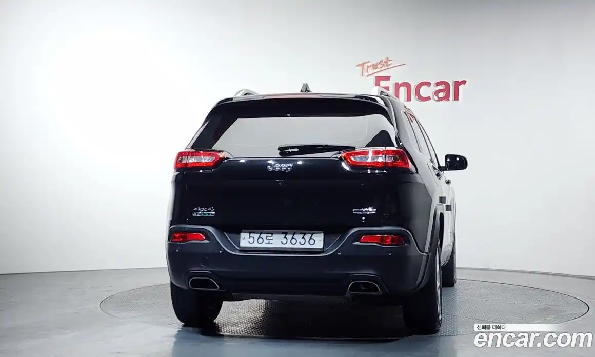 Jeep Cherokee 2016 2.2 гидро в Москве № 278923, фото 4