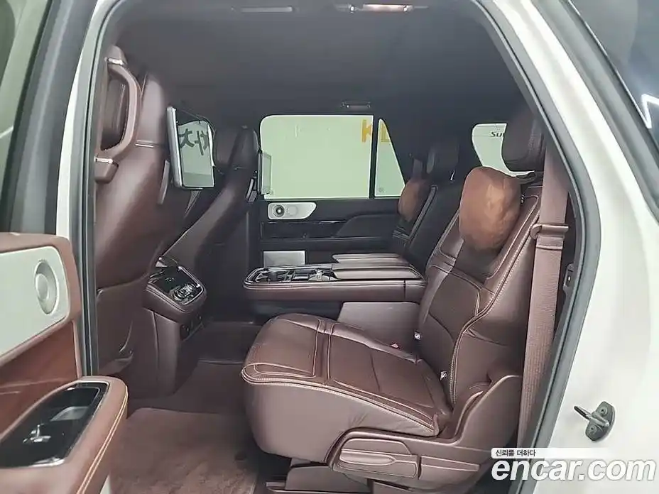 Lincoln Navigator 2019 3.5 гидро в Москве № 282696, фото 12