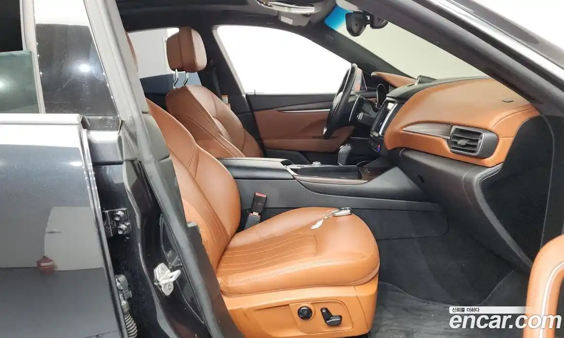 Maserati Levante 2018 3.0 гидро в Москве № 283009, фото 11