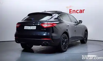 Maserati Levante 2018 3.0 гидро в Москве № 283009, миниатюра 2