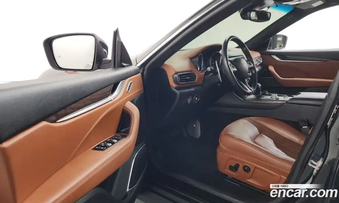 Maserati Levante 2018 3.0 гидро в Москве № 283009, фото 10