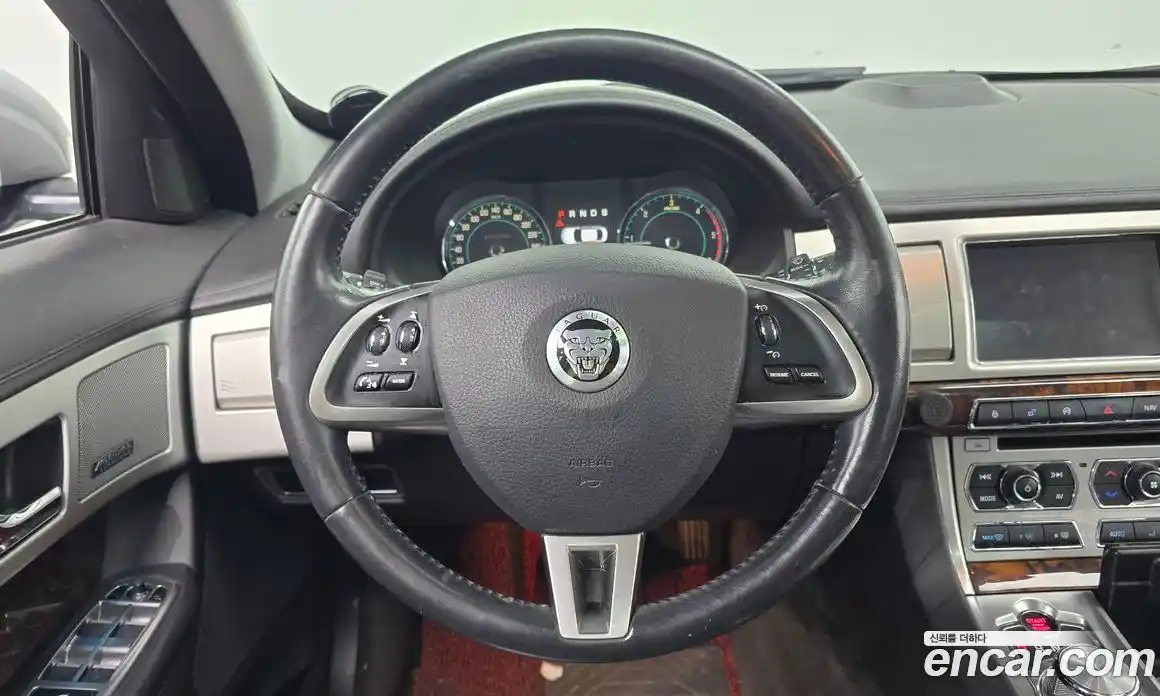 Jaguar XF 2013 3.0 гидро в Москве № 283817, фото 14
