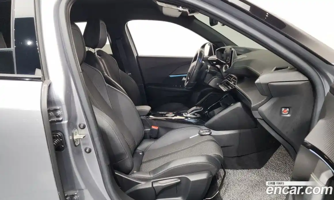 Peugeot 2008 2021 0.1 гидро в Москве № 284345, фото 11