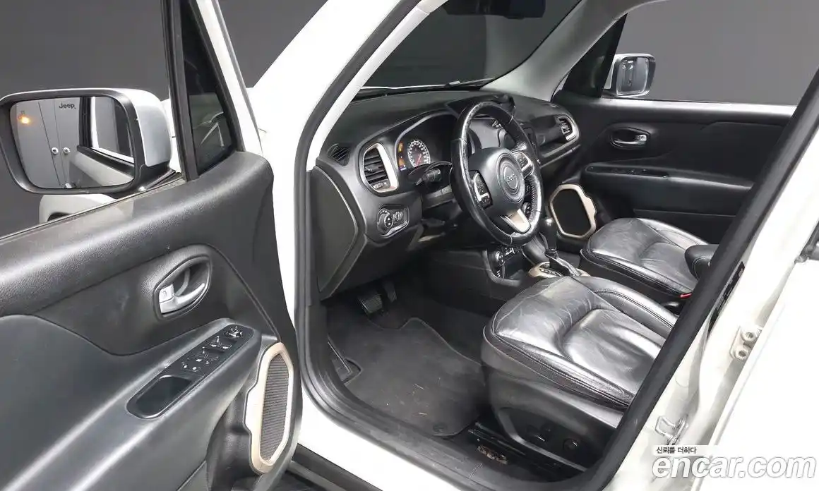 Jeep Renegade 2017 2.0 гидро в Москве № 289282, фото 11