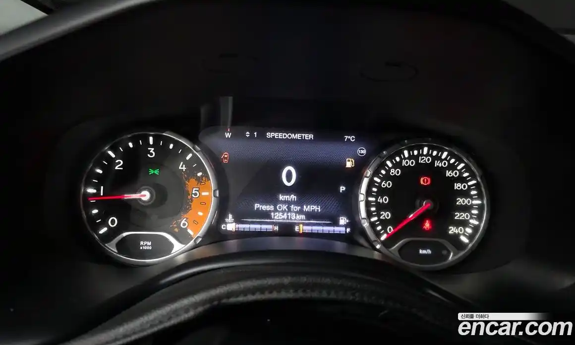 Jeep Renegade 2017 2.0 гидро в Москве № 289282, фото 8