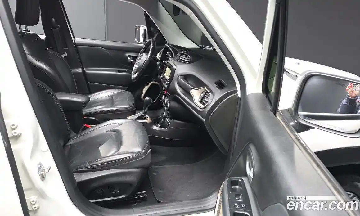 Jeep Renegade 2017 2.0 гидро в Москве № 289282, фото 10