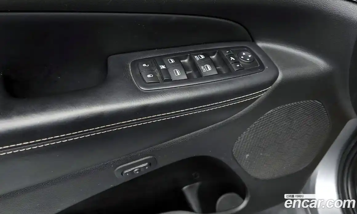 Jeep Cherokee 2015 3.0 гидро в Москве № 302456, фото 11