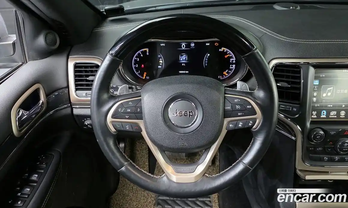 Jeep Cherokee 2015 3.0 гидро в Москве № 302456, фото 16
