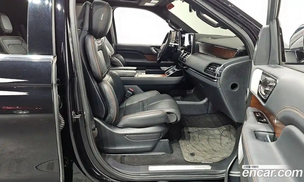 Lincoln Navigator 2023 3.5 гидро в Москве № 304215, фото 10