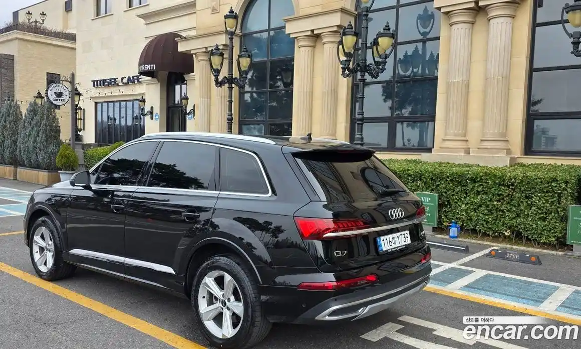 Audi Q7 2022 3.0 гидро в Москве № 312383, фото 4