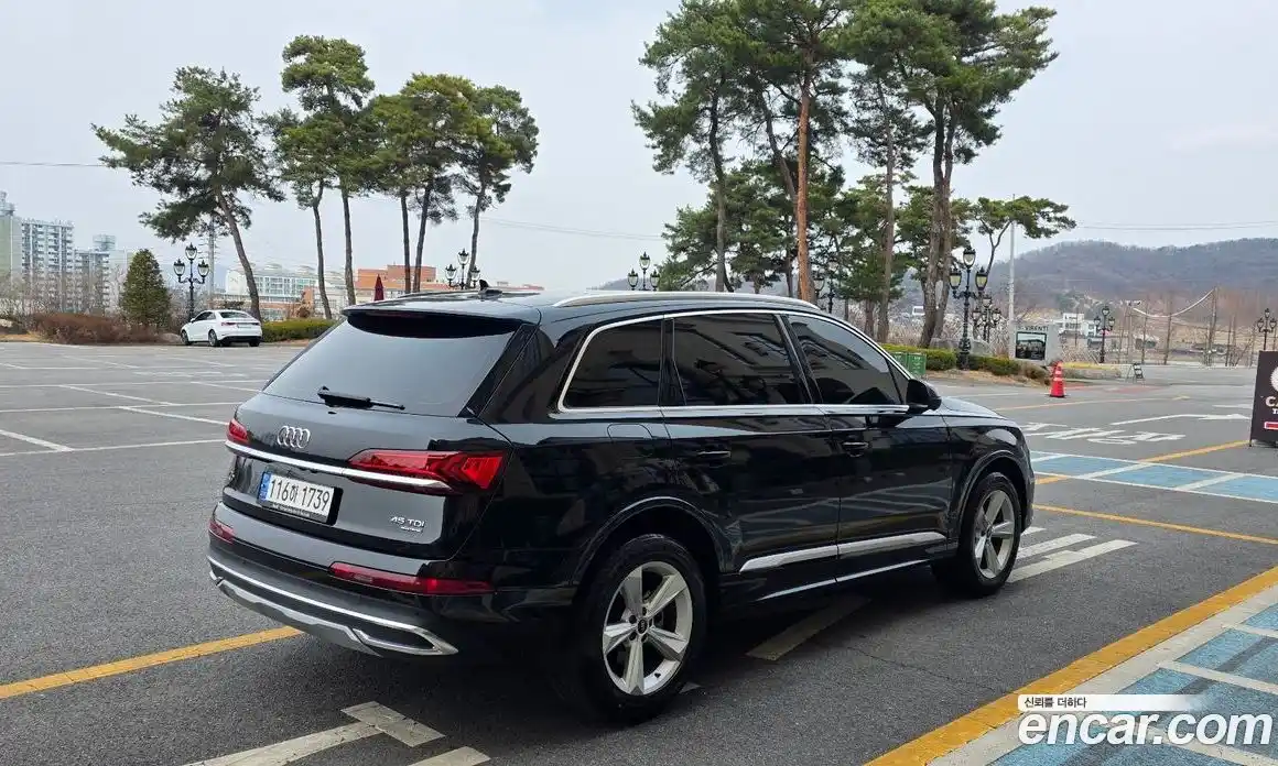 Audi Q7 2022 3.0 гидро в Москве № 312383, фото 6