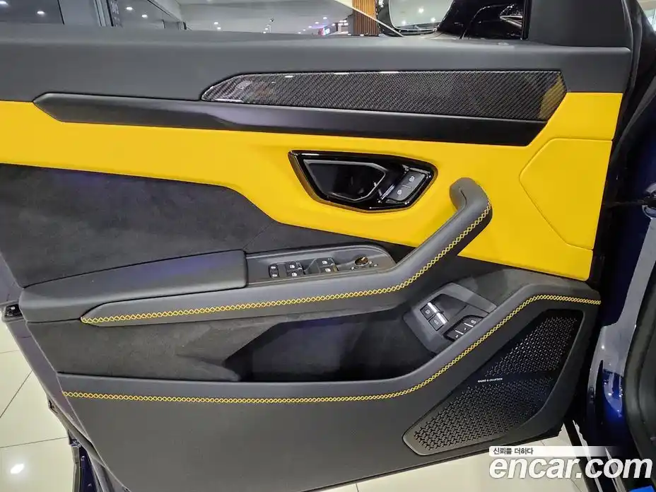 Lamborghini Urus 2025 4.0 гидро в Москве № 320705, фото 16