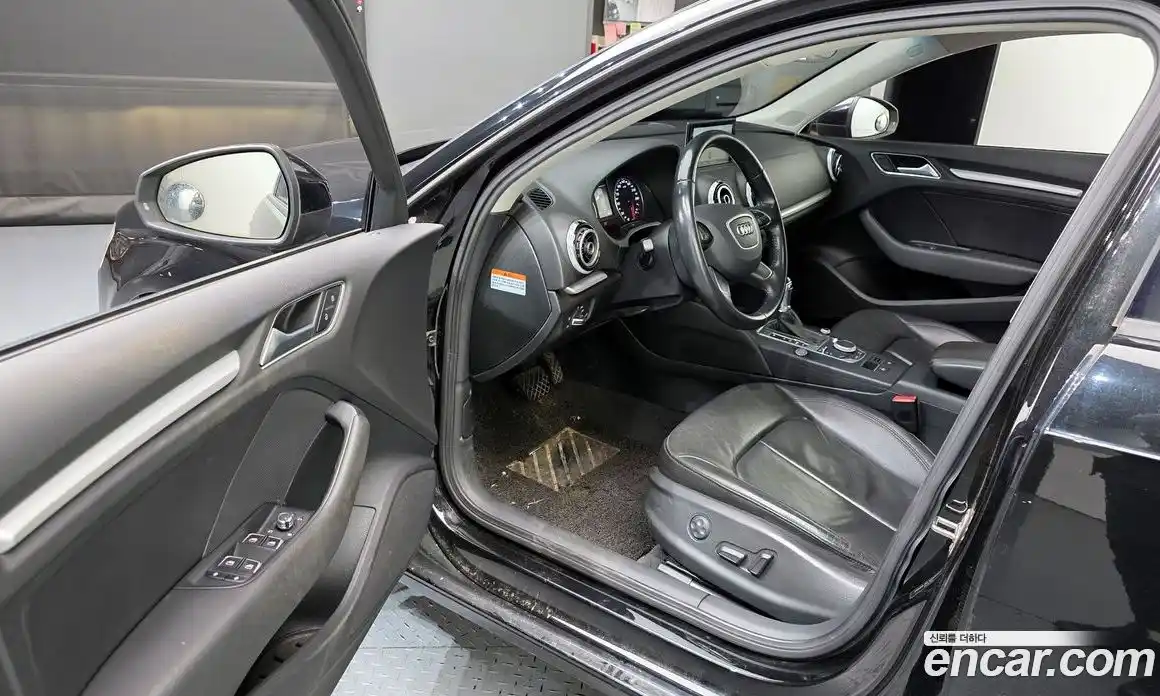 Audi A3 2015 1.6 гидро в Москве № 325795, фото 10
