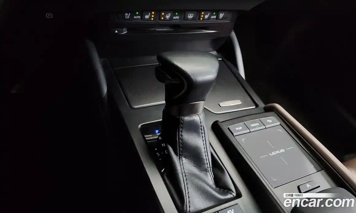 Lexus ES 2022 2.5 гидро в Москве № 329577, фото 9