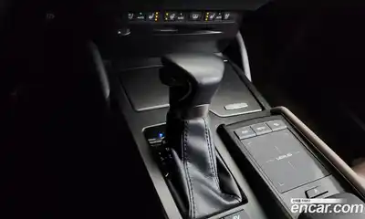 Lexus ES 2022 2.5 гидро в Москве № 329577, миниатюра 9