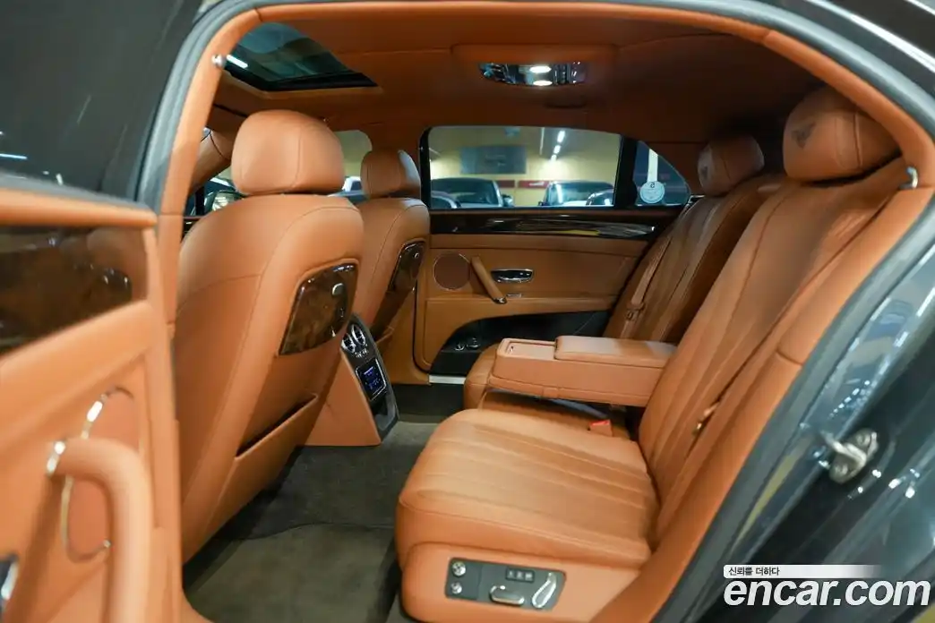 Bentley Flying Spur 2015 4.0 гидро в Москве № 387291, фото 11