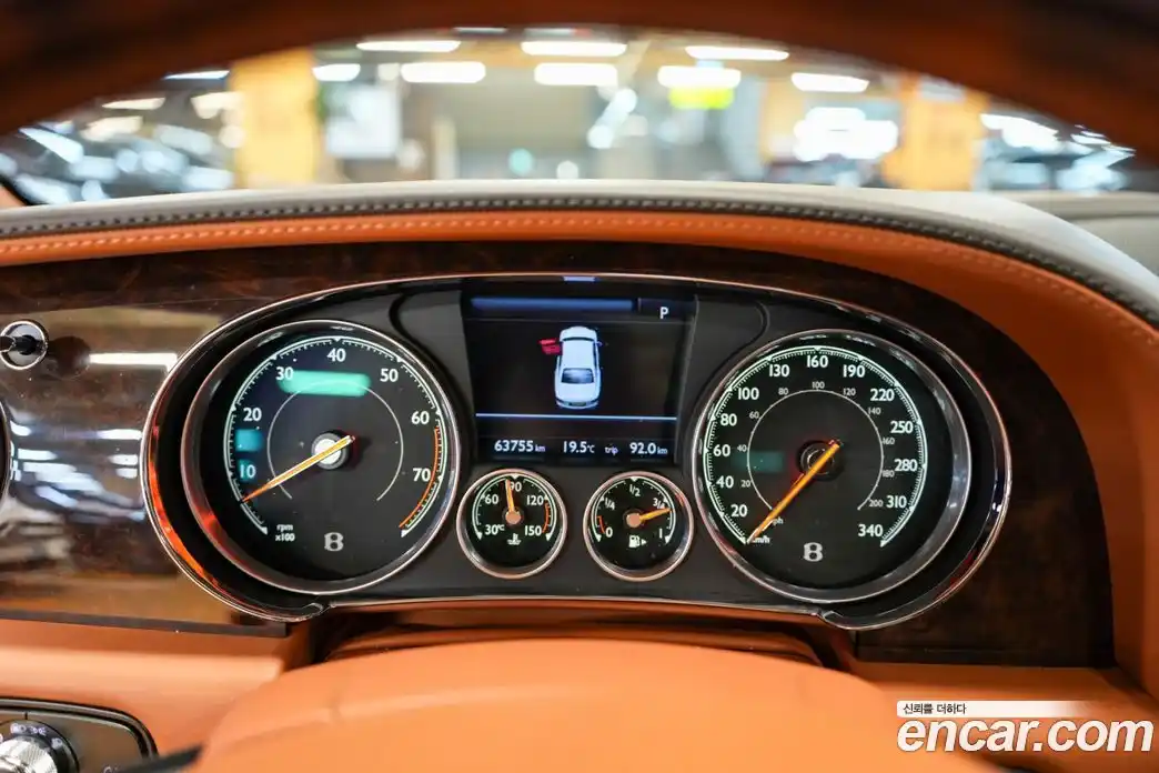Bentley Flying Spur 2015 4.0 гидро в Москве № 387291, фото 19