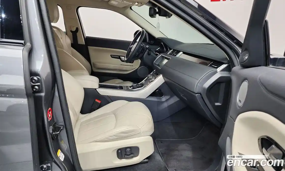 Land Rover Range-Rover Evoque 2017 2.0 гидро в Москве № 416323, фото 11