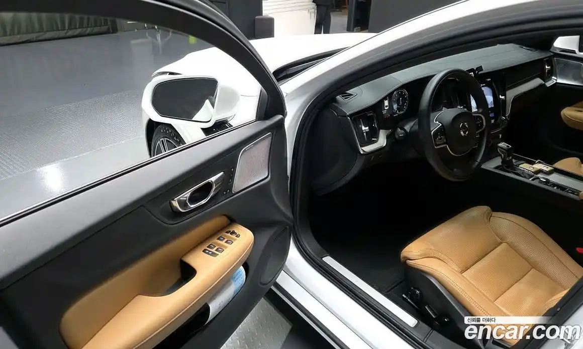 Volvo S60 2020 2.0 гидро в Москве № 429906, фото 11