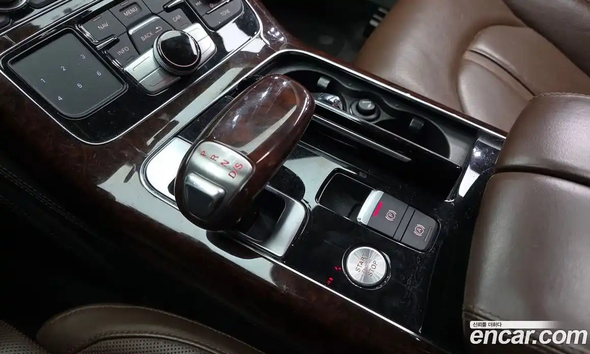Audi A8 2012 4.2 гидро в Москве № 496943, фото 9