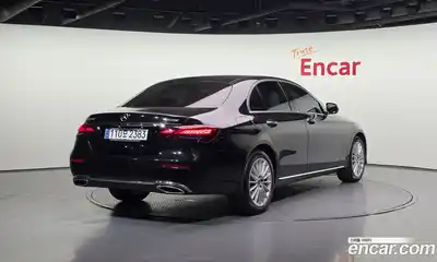 Mercedes-Benz E-Class 2021 2.0 гидро, миниатюра 2