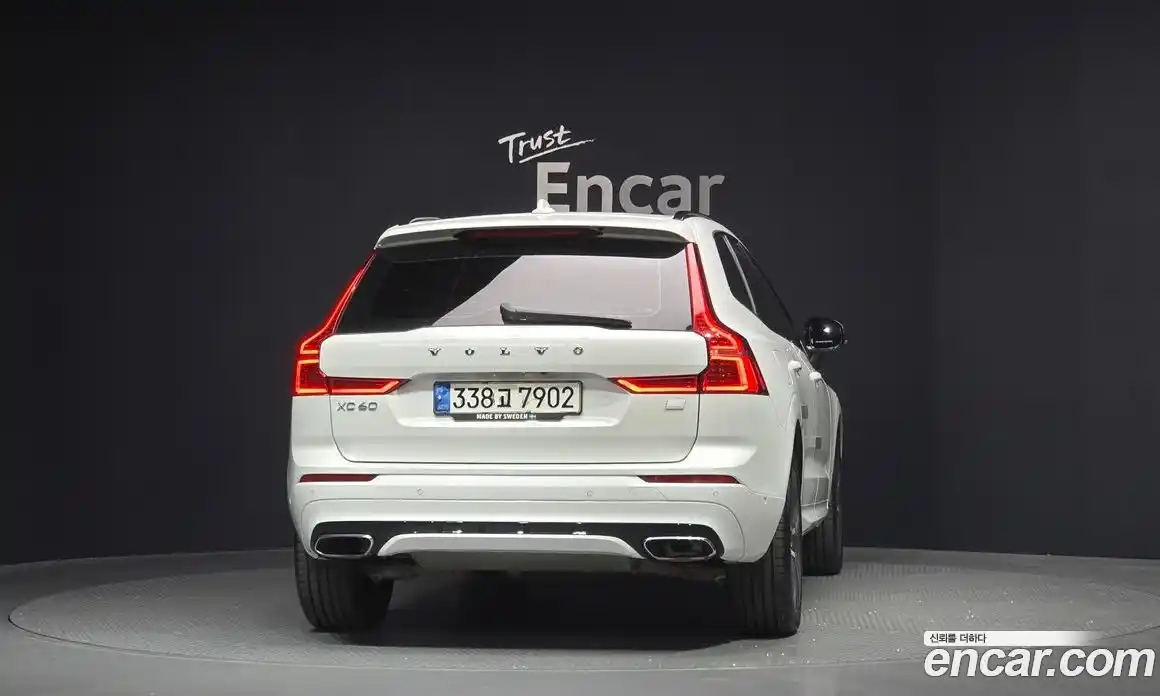 Volvo XC60 2020 2.0 гидро в Москве № 724082, фото 4