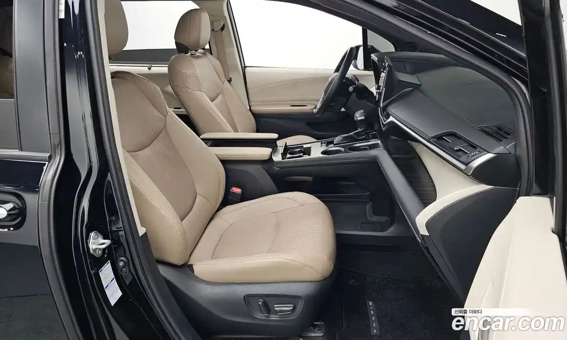 Toyota Sienna 2021 2.5 гидро в Москве № 750284, фото 10