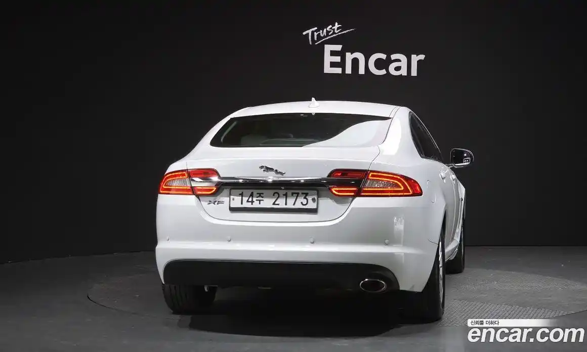 Jaguar XF 2013 2.2 гидро в Москве № 758596, фото 4