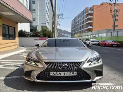 Lexus LS, 2018