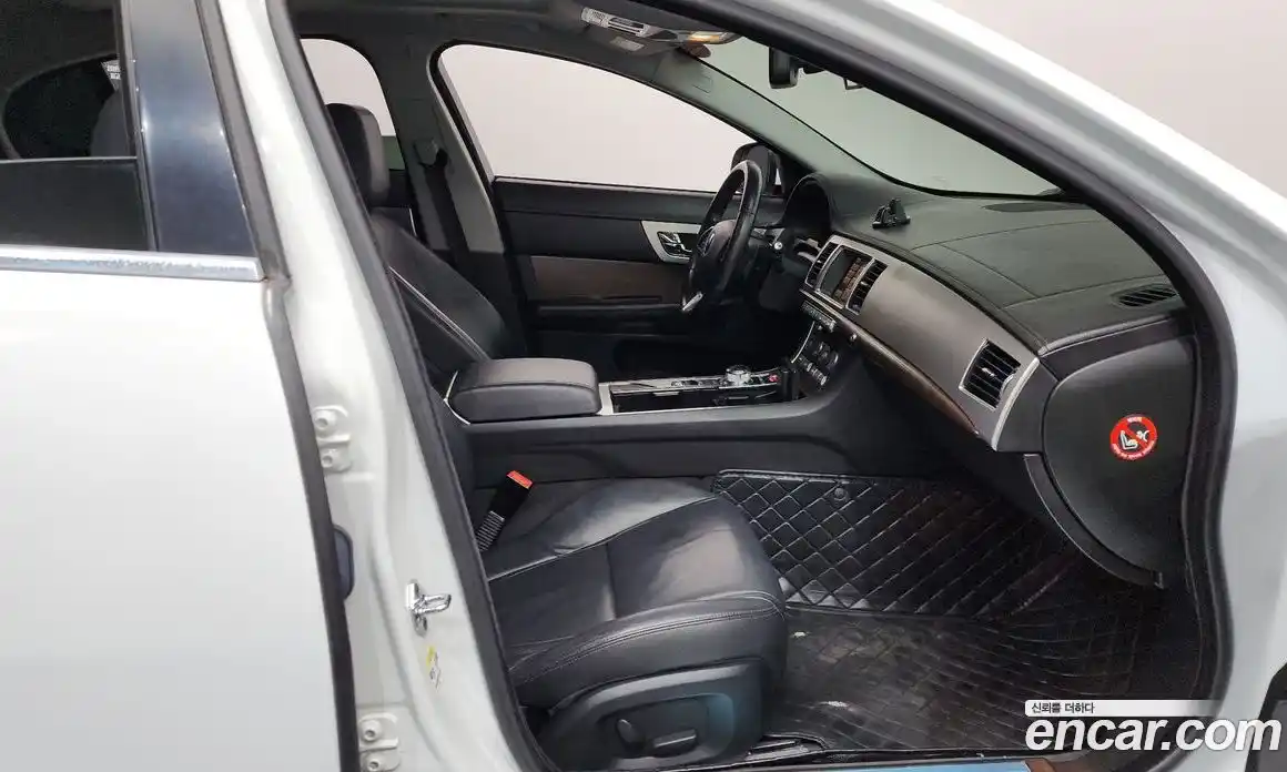 Jaguar XF 2015 2.2 гидро в Москве № 803425, фото 11