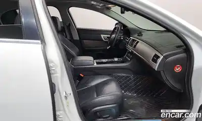 Jaguar XF 2015 2.2 гидро в Москве № 803425, миниатюра 11