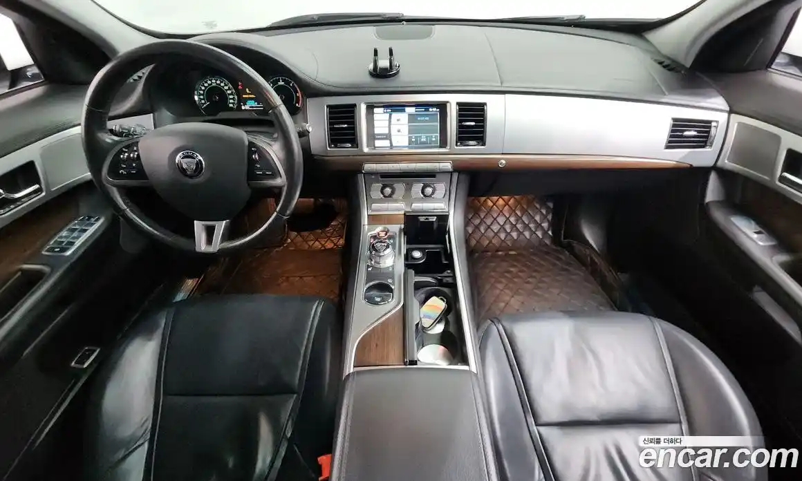 Jaguar XF 2015 2.2 гидро в Москве № 803425, фото 7