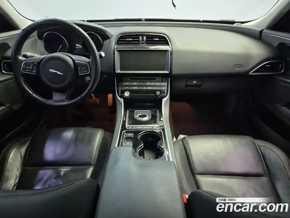 Jaguar XE 2016 2.0 гидро в Москве № 803456, фото 7
